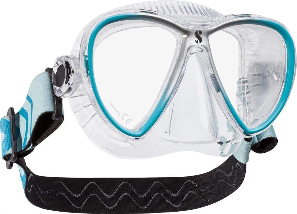 Scuba diving mask with blue accents