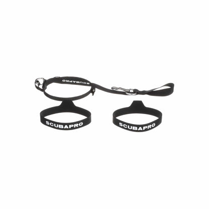 Black SCUBAPRO tank handle with two ring holders.