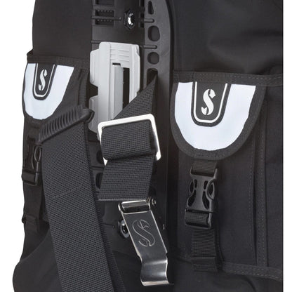 SCPBBWB_4_ALL with reflective accents and straps