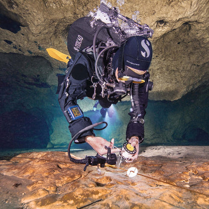 Cave diver with equipment in SP_05080201_G2_Tek_S-Tek_71