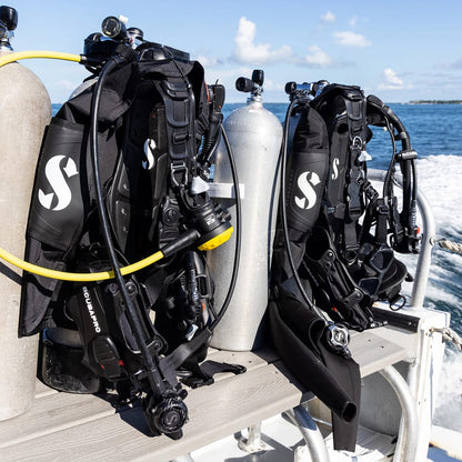 Scubapro Hydros Pro dive gear on boat, ready for diving.