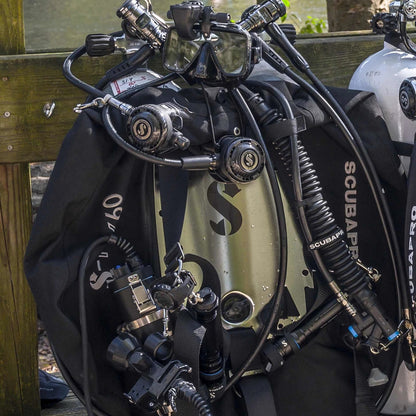 ScubaPro S-Tek Pro 6 dive gear