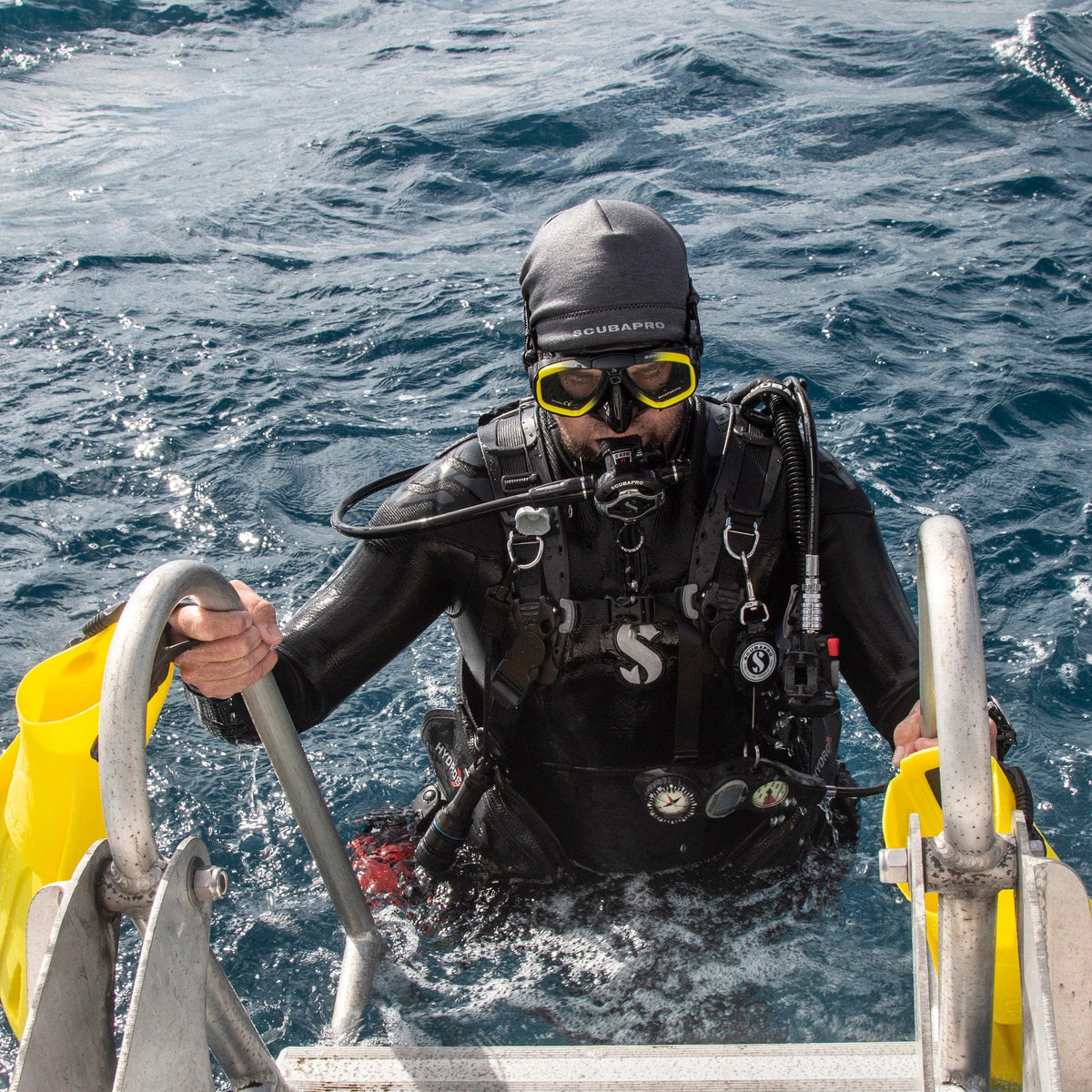 Scuba diver exiting the water, SP_24157005