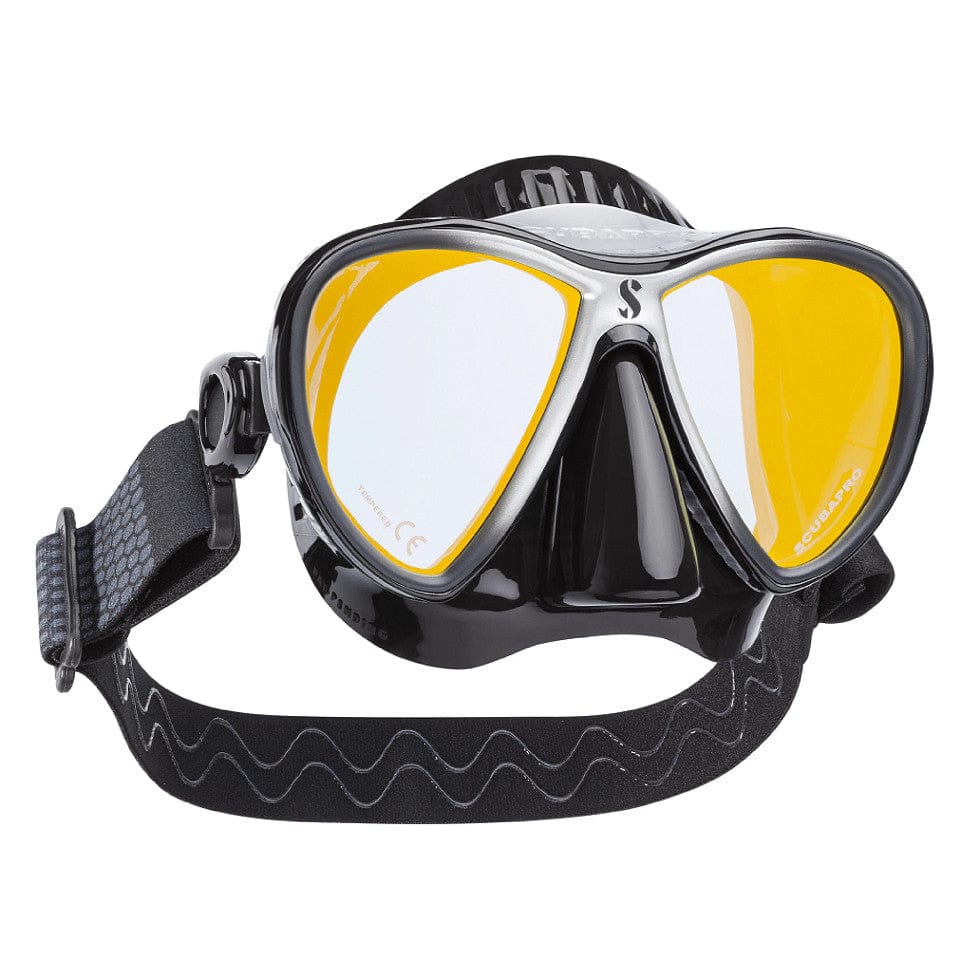 Scubapro Synergy2 Twin dive mask with yellow lenses