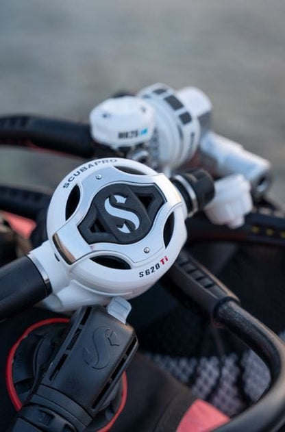 SCUBAPRO - MK25 EVO & S620 TI White Edition